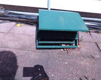 PLL 420 Bird Feeder $10