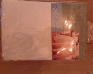 PLL 511 Round Tablecloth $5