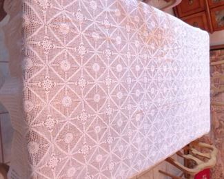 PLL 512 Tablecloth $15