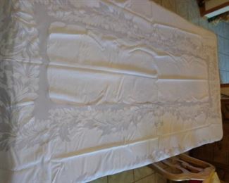 PLL 523 Tablecloth $8