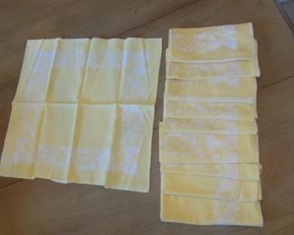 PLL 524 Napkin Set $8