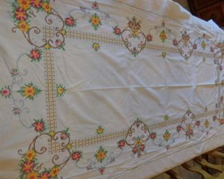 PLL 536 Tablecloth $15