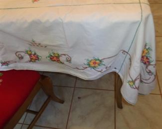 PLL 536 Tablecloth $15