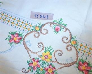 PLL 536 Tablecloth $15
