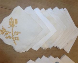 PLL 539 Napkin Set $10