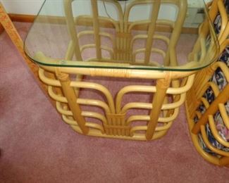 PLL 556 End Table $40