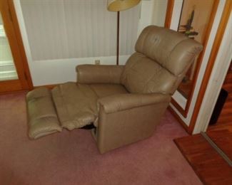 PLL 573 Recliner $75