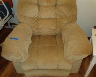 PLL 592 Reclining Chair $100