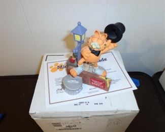 PLL 605 The Danbury Mint Jim Davis Garfield Figurines @ $10 Each