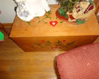 PLL 638 Painted Chest/Trunk $40