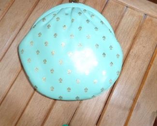 PLL 653 Change Purse $3