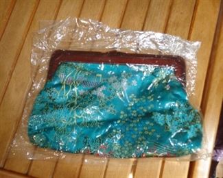 PLL 658 Change Purse $4