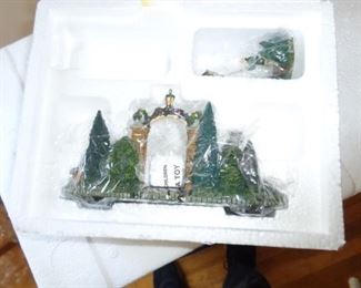 PLL 784 Hawthorne Village "Village Welcome Gate @ $10