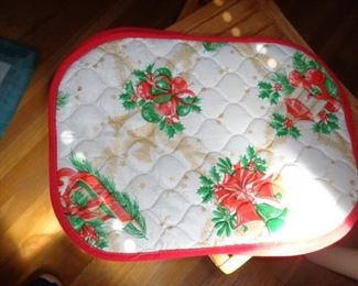PLL 785 Holiday Placemat
