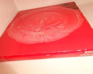 PLL 794 Holiday Plate @ $10