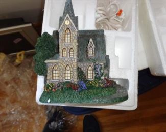 PLL 803 Thomas Kinkade Hawthorne Village "Lamplight Church" @ $10