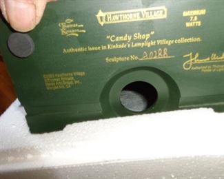 PLL 819 Thomas Kinkade Hawthorne Village "Candy Shop" @ $10