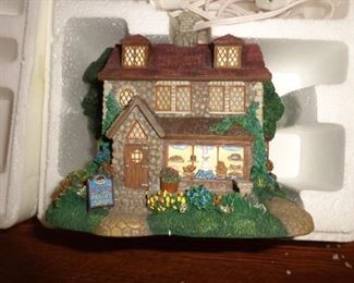 PLL 827 Thomas Kinkade Hawthorne Village "Wiltshire Pastry Shop" @ $10