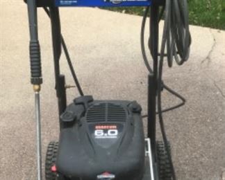 2400 PSI power washer 