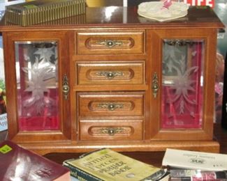 Jewelry Box with Ring Holder in Drawer
