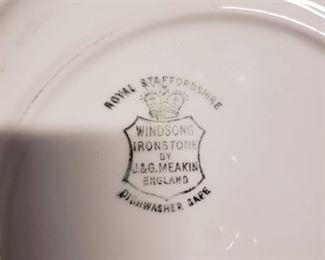89PC ROYAL STAFFORDSHIRE WINDSONG IRON STONE by J&G Meakin England