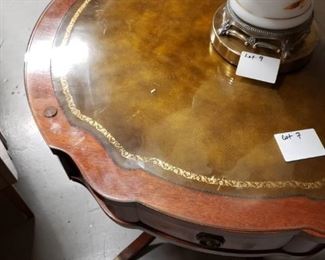 Leather top solid cherry scalloped end table with drawer approx. 27" diameter x 27.25"H with glass 