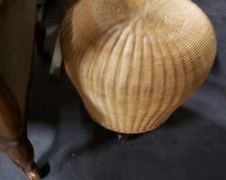 Wicker ottoman with wood base 20" diameter x 20"h 