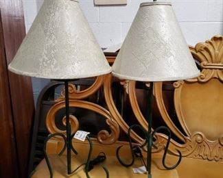 2 metal framed table lamps with shades 