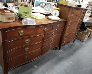 2 pc Bassett Furniture bedroom Dresser 54"W x 18.75"D x 33.25"H & Chest of drawers 36"W x 19.25"D x 45.25"H