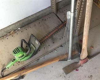 garden tools $3-$5