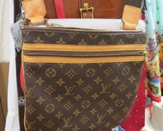 Louis Vuitton. Replica...