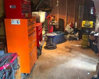 Shed full of tools and other mystery items! Maybe bones from ancient vikings!