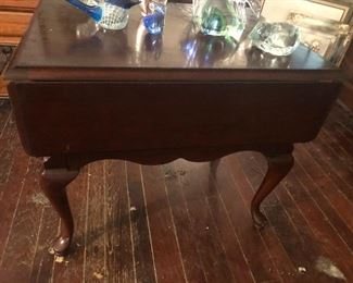 bow-legged drop leaf