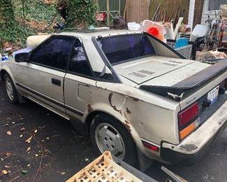 CLASSIC 1985 Toyota MR2. Runs as well as it did in 1985, which means NOT AT ALL! Yours for rehab or parts