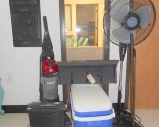 Lot 118 Assorted Home Goodies paper shredder vacuum floor fan others