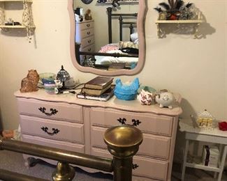 Dresser with mirror 60.00