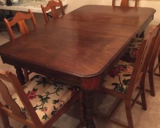 Vintage Gate Leg Dining Table w/6 Upholstered Chairs
