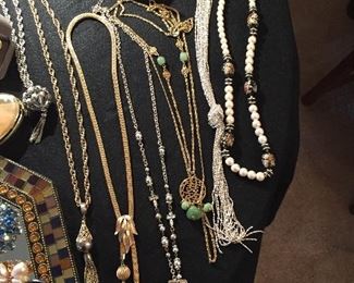 Vintage Ladies Necklaces