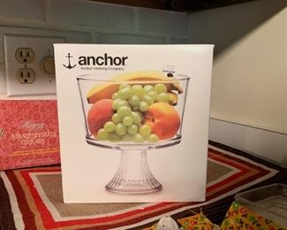 Anchor Hocking Pedestal Fruit Bowl