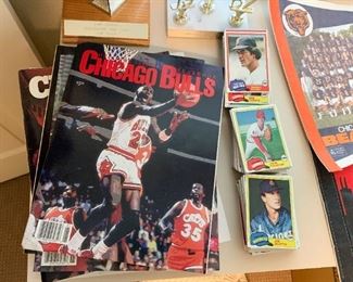 Sports Memorabilia (Chicago Bulls, Bears, Cubs), Baseball Cards