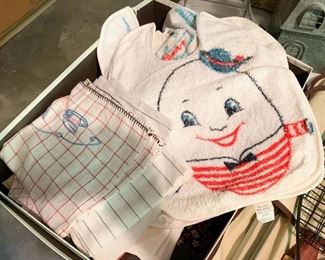 Embroidered Linens, Vintage Baby Bibs
