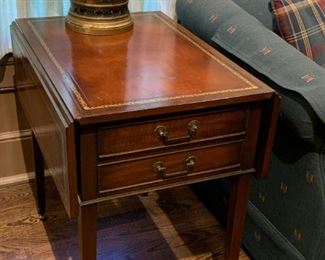 Antique / Vintage Mahogany Drop Leaf Side Table