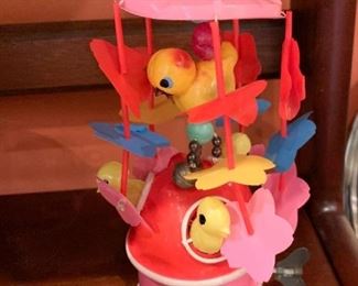 Vintage Easter Decor / Wind Up Toy