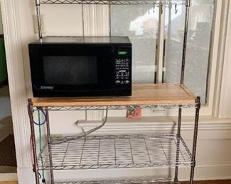 Danby Microwave Oven, Stainless Steel Metro Baker's Rack