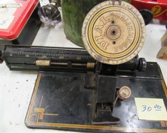 Vintage Dial typewriter-Price$10.00