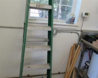Louisville approx 6 ft tall fiberglass ladder-Price $15.00