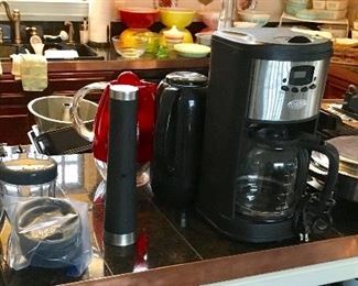 NUTRIBULLET , AND KITCHENWARE