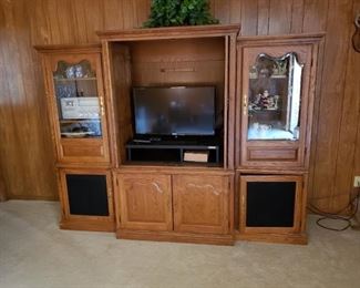 Estate Entertainment Ctr. 3 pieces