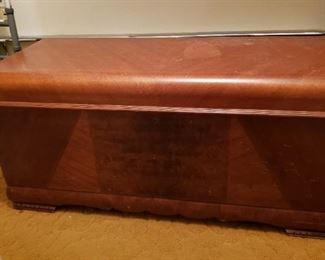 Lane Cedar Chest
