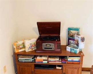 Bookshelf/Cabinet $40